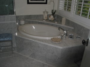 Corner Spa Tub in Master Bathroom